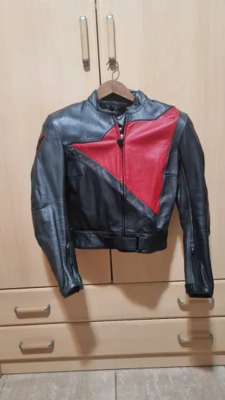 Mono Dainese Talla 42 Divisible