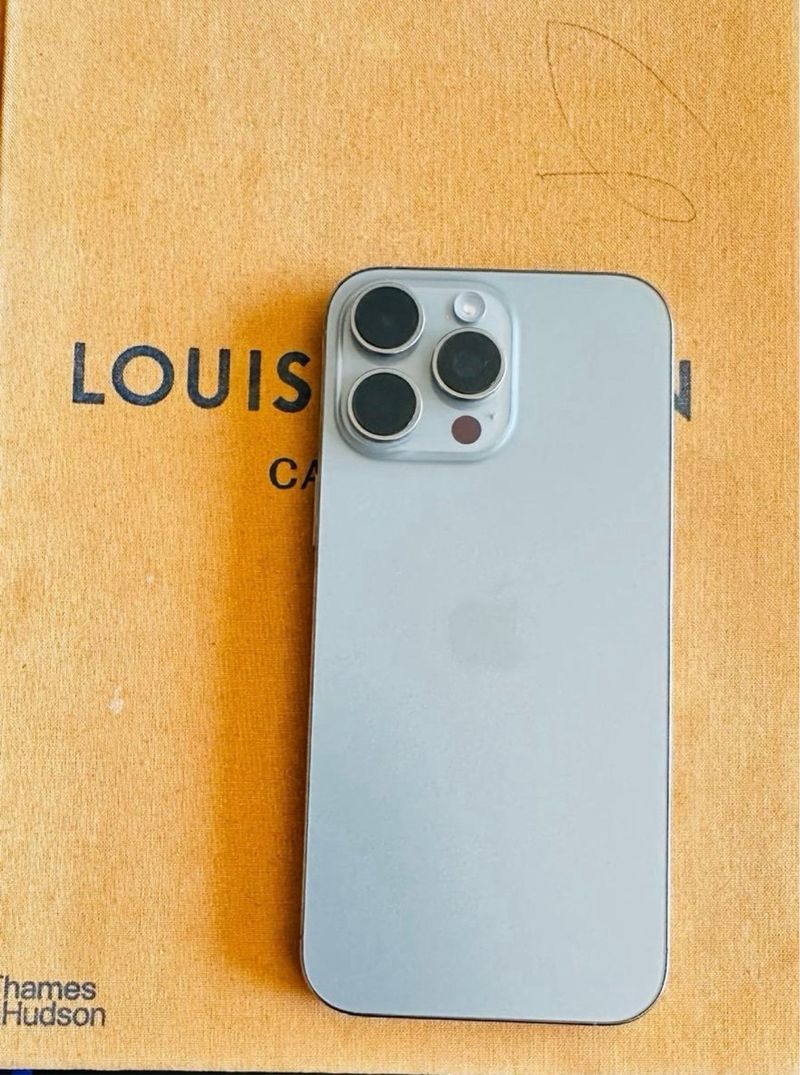 iPhone 16 Pro Max 256GB Plata afbeelding 3