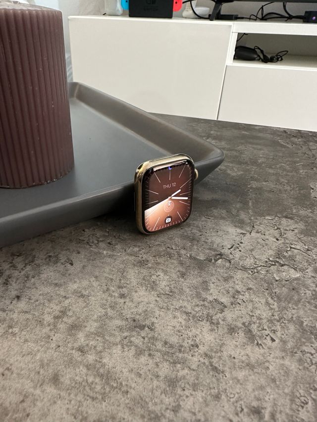 Apple Watch Series 7 45mm GPS+LTE Oro