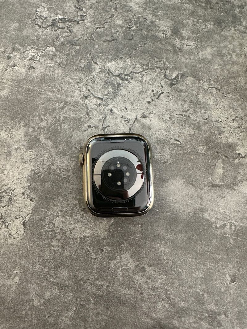 Apple Watch Series 7 45mm GPS+LTE Oro afbeelding 2