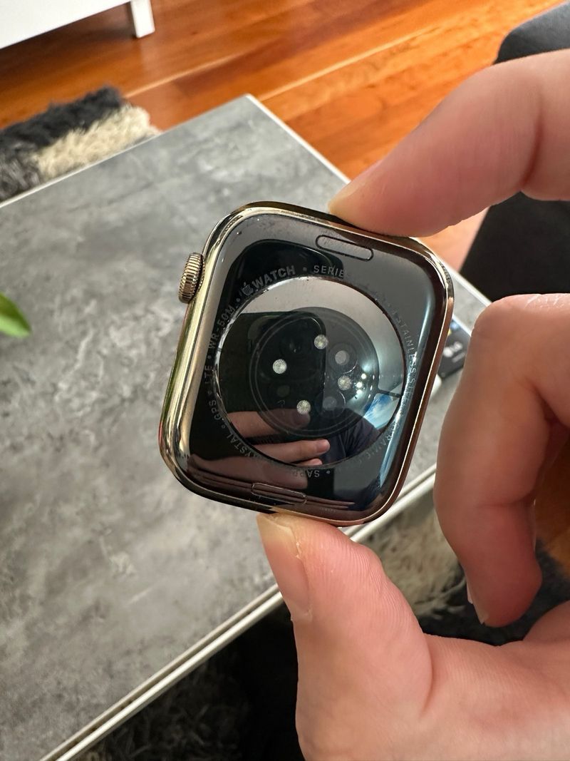 Apple Watch Series 7 45mm GPS+LTE Oro afbeelding 4