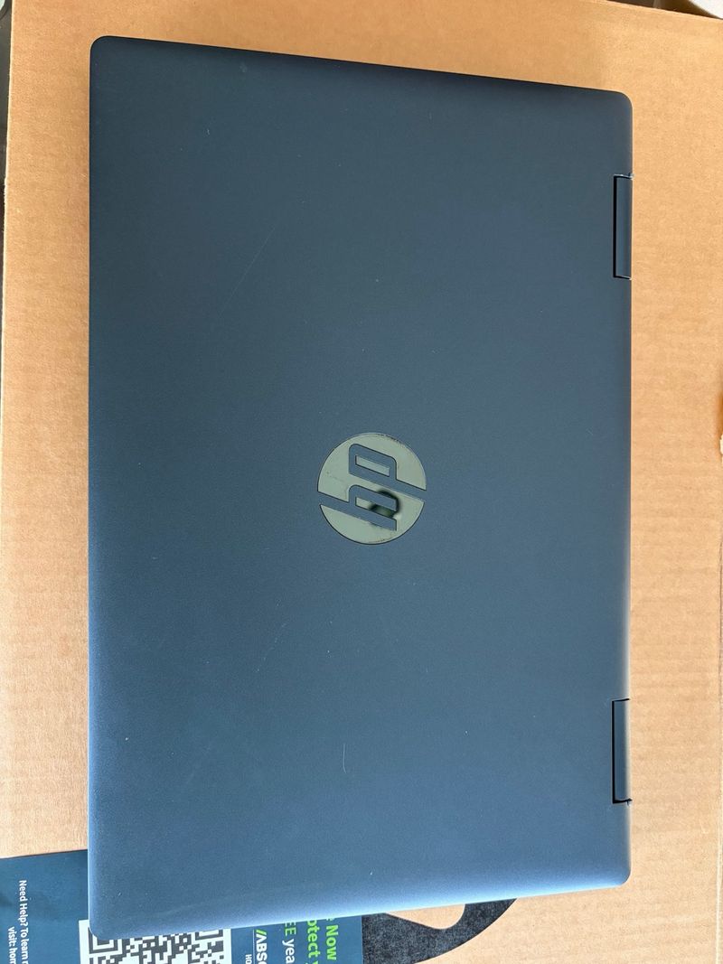 HP Laptop Azul Marino  Neuvo 2025 juni