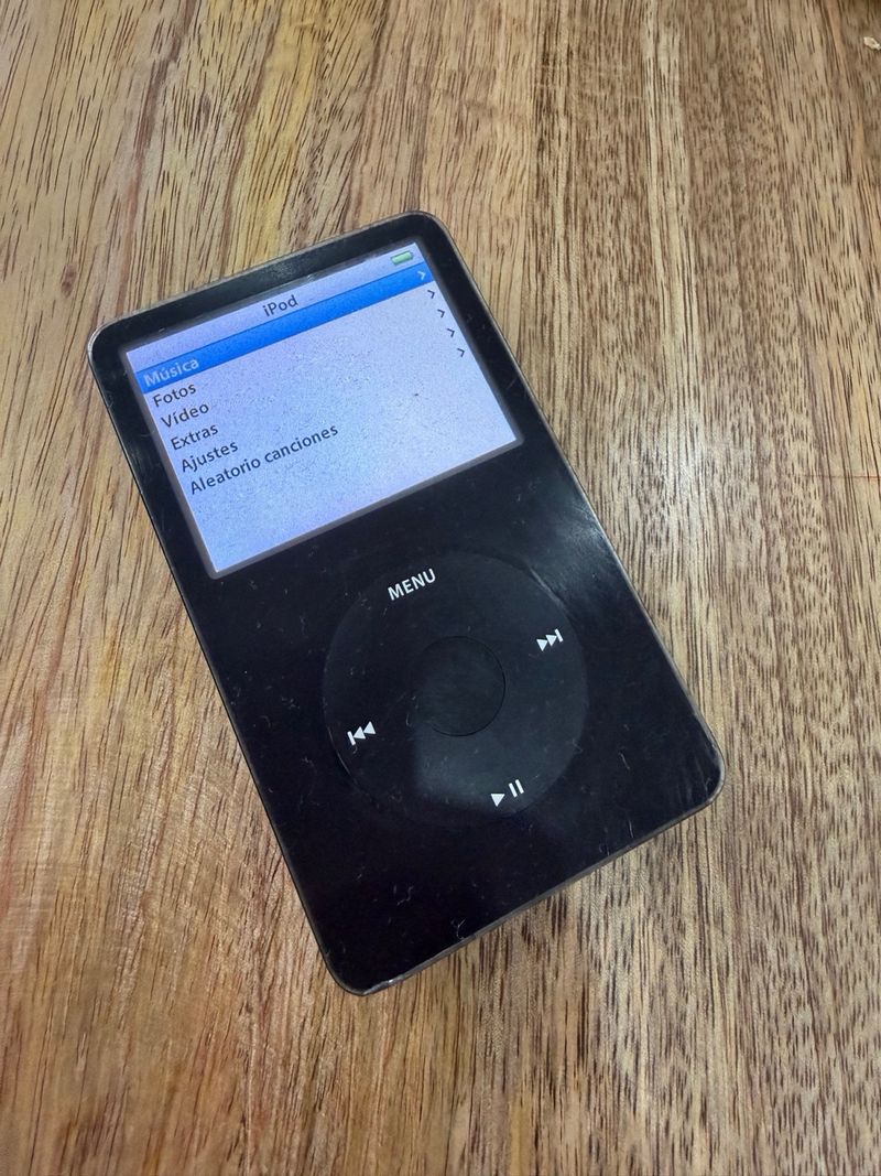 iPod Classic 5ta Gen Negro afbeelding 2