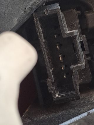 PILOTO TRASERO DERECHO PEUGEOT 308 693030