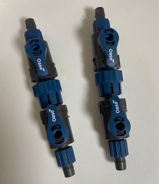 2 conectores de filtro “Oase”.