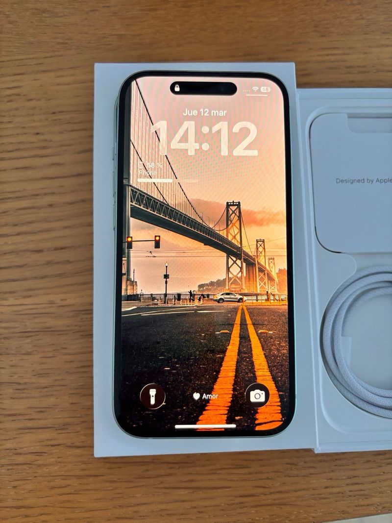 iPhone 15 128GB Verde afbeelding 2