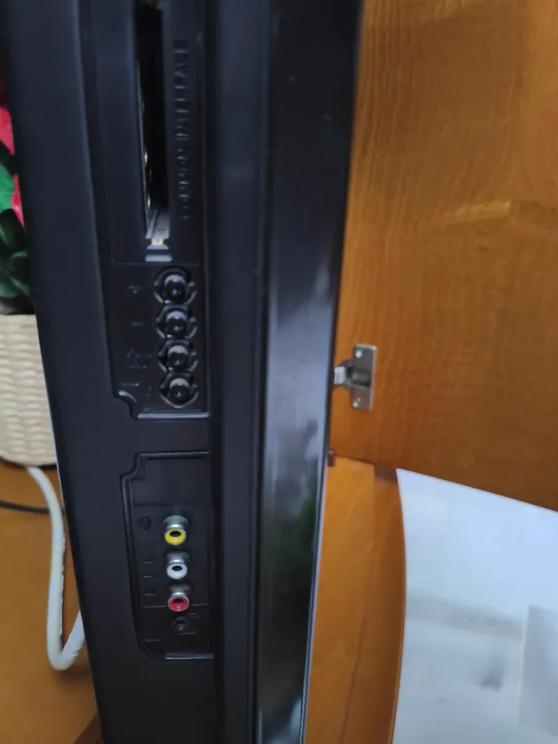 TV OKI auxiliar HD HDMI TDT afbeelding 3