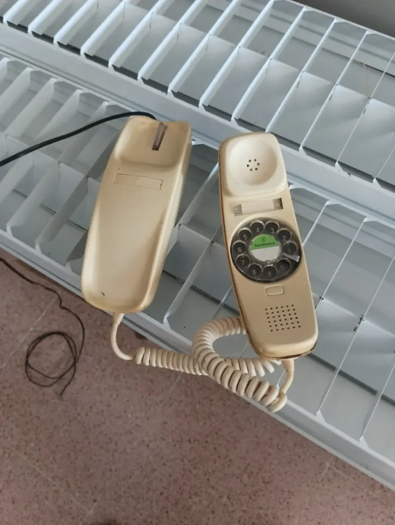 Teléfono antiguo de disco