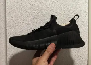 T40,5 Nike Free Metcom 6 negras