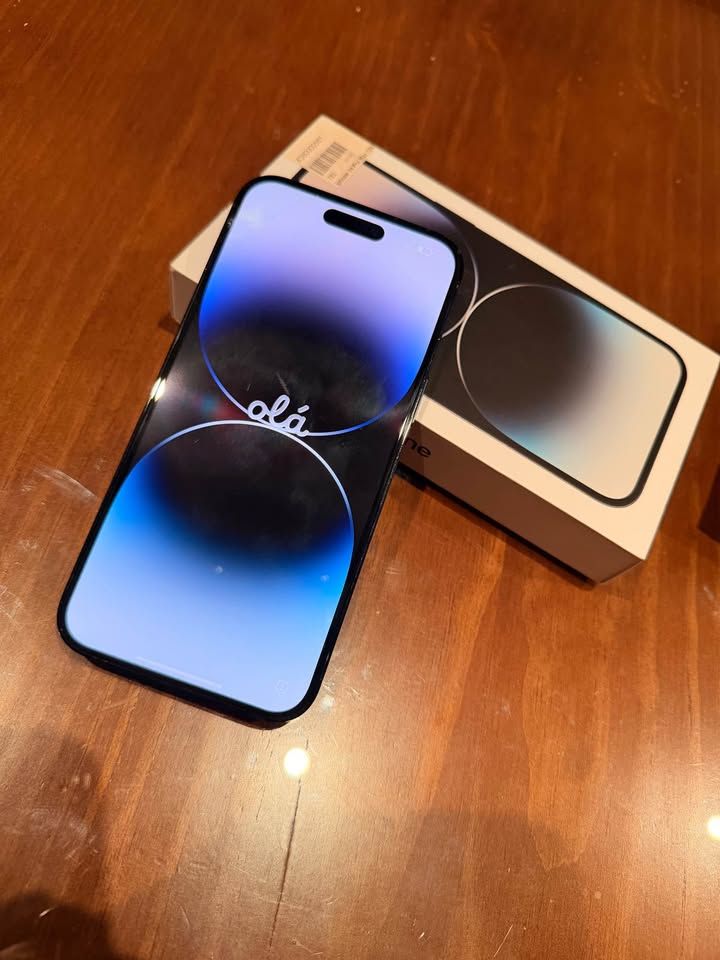 iPhone 14 Pro Max Morado