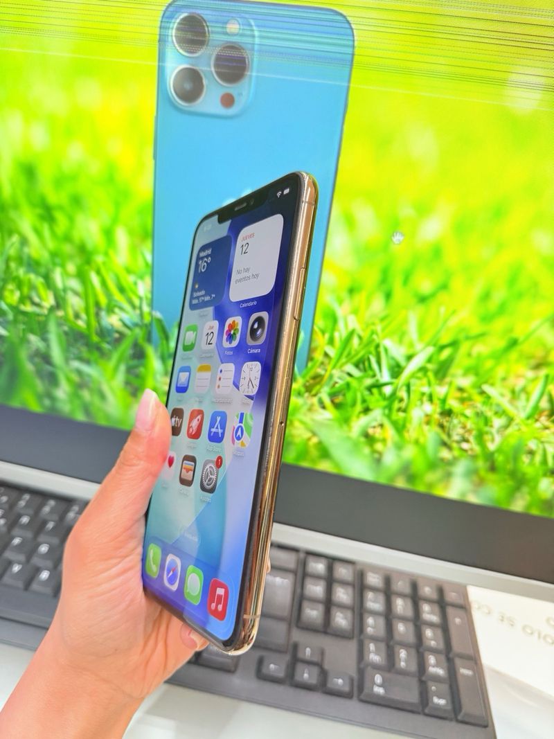iPhone 11 Pro Max 64GB Dorado afbeelding 6