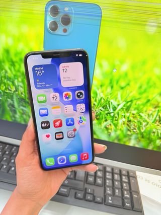 iPhone 11 Pro Max 64GB Dorado