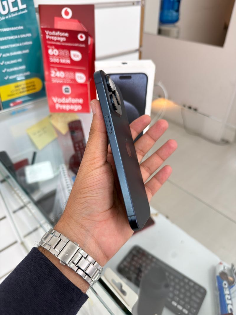 iPhone 15 pro max 256GB Semi Nuevo afbeelding 2