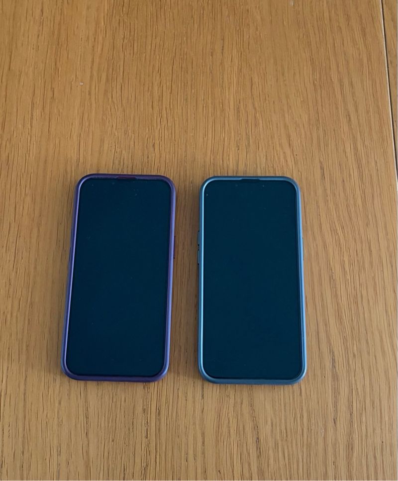 2 iPhone 13 en perfecto estado afbeelding 3