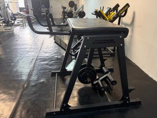 Máquina de gimnasio multifuncional