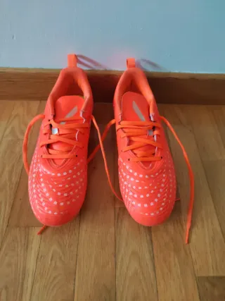 Zapatillas de fútbol con tacos