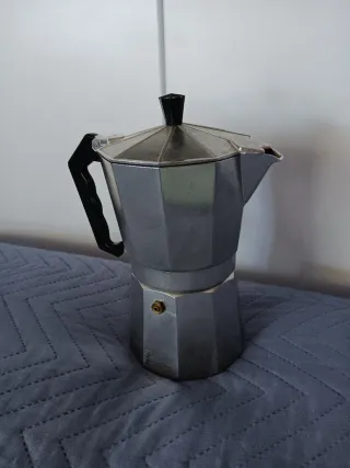 Cafetera italiana de aluminio