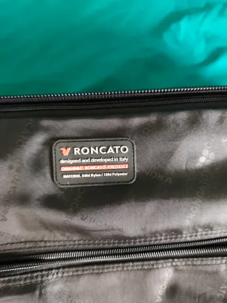 Maleta de viaje negra como nueva