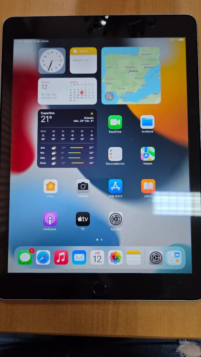 iPad A1566 Plata en buenas condiciones afbeelding 5