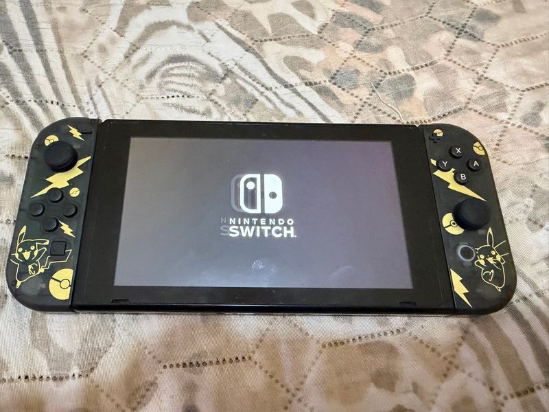 Edición Nintendo Switch Pikachu afbeelding 2
