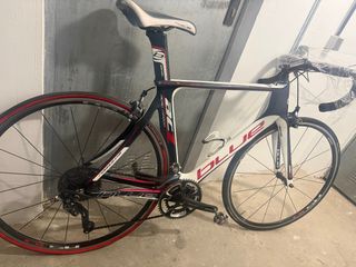 Bicicleta de carretera BLUE