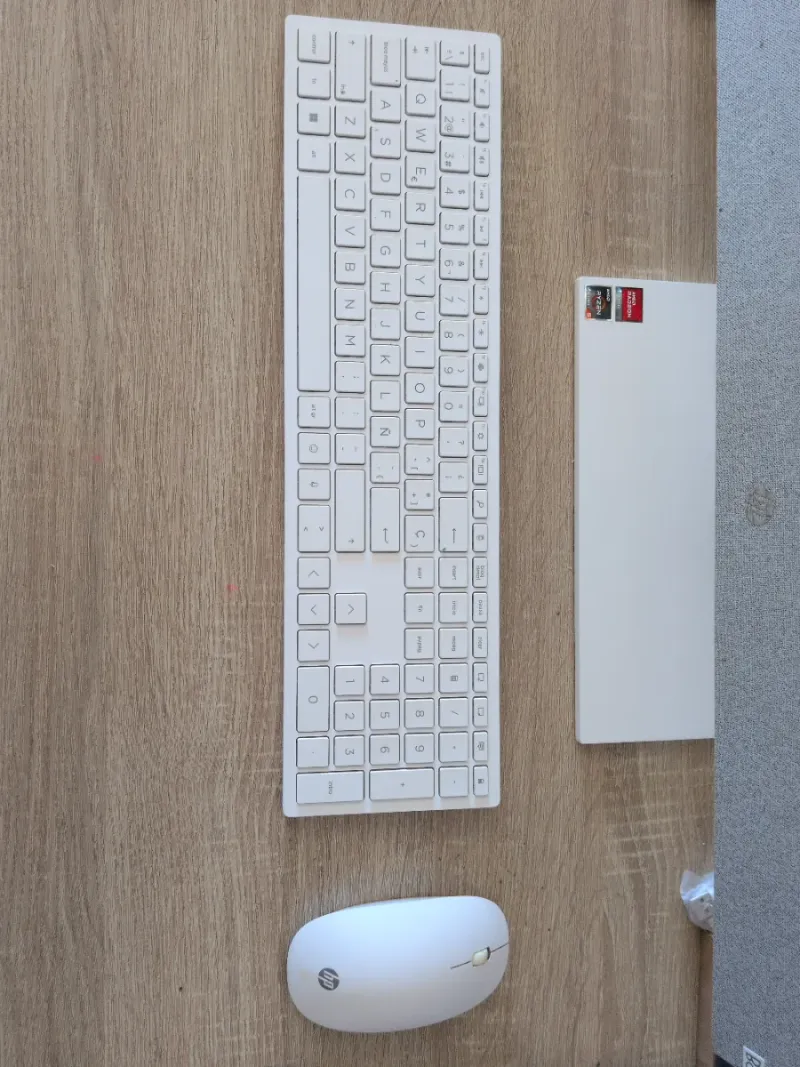 HP All-in-One Pavilion Gris y Blanco afbeelding 2