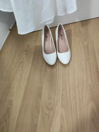 Vestido de Novia Perlas Manga Larga talla 38