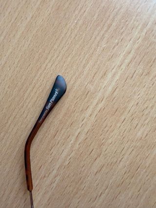 Gafas de sol vintage doradas y negras