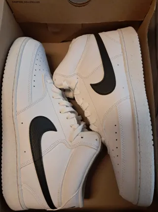 Nike Court Vision Mid NN Blancas y Negras