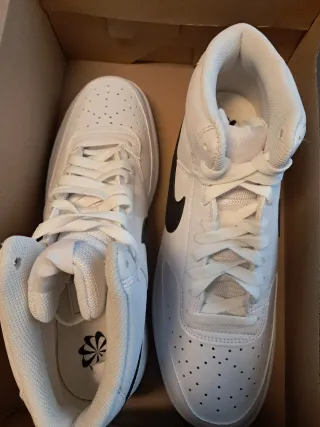 Nike Court Vision Mid NN Blancas y Negras