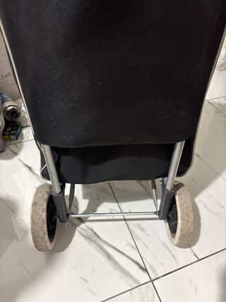 2 Carrelli porta spesa