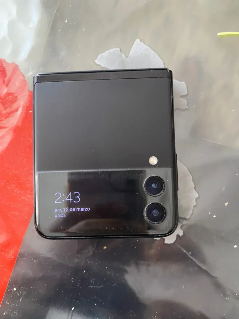 Samsung Galaxy Z Flip 3 256GB Negro para reparar