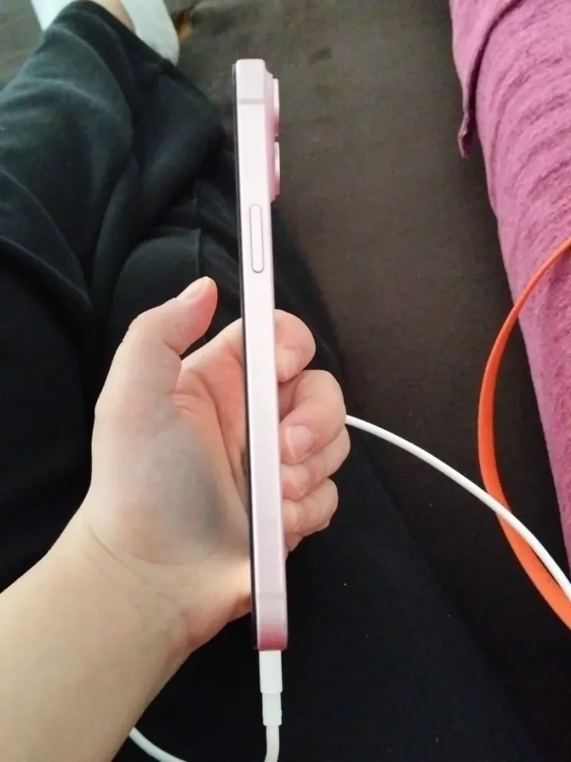 iPhone 15 Plus Rosa afbeelding 2