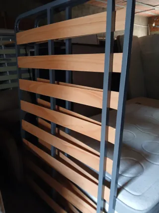 Colchón y somier con patas