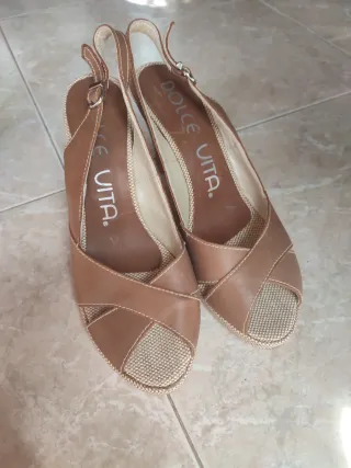 Zapatos tacón Dolce Vita marrones
