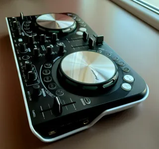 Mesa de mezclas DJ Pioneer DDJ-WeGO-W