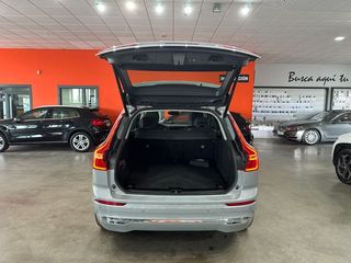 Volvo XC60 2.0 T6 AWD Recharge Core Auto