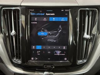 Volvo XC60 2.0 T6 AWD Recharge Core Auto