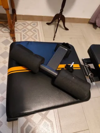 Banco de musculación ajustable y plegable