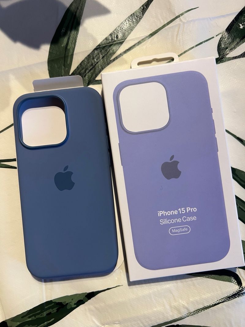 Funda de silicona MagSafe para iPhone 15 Pro Azul