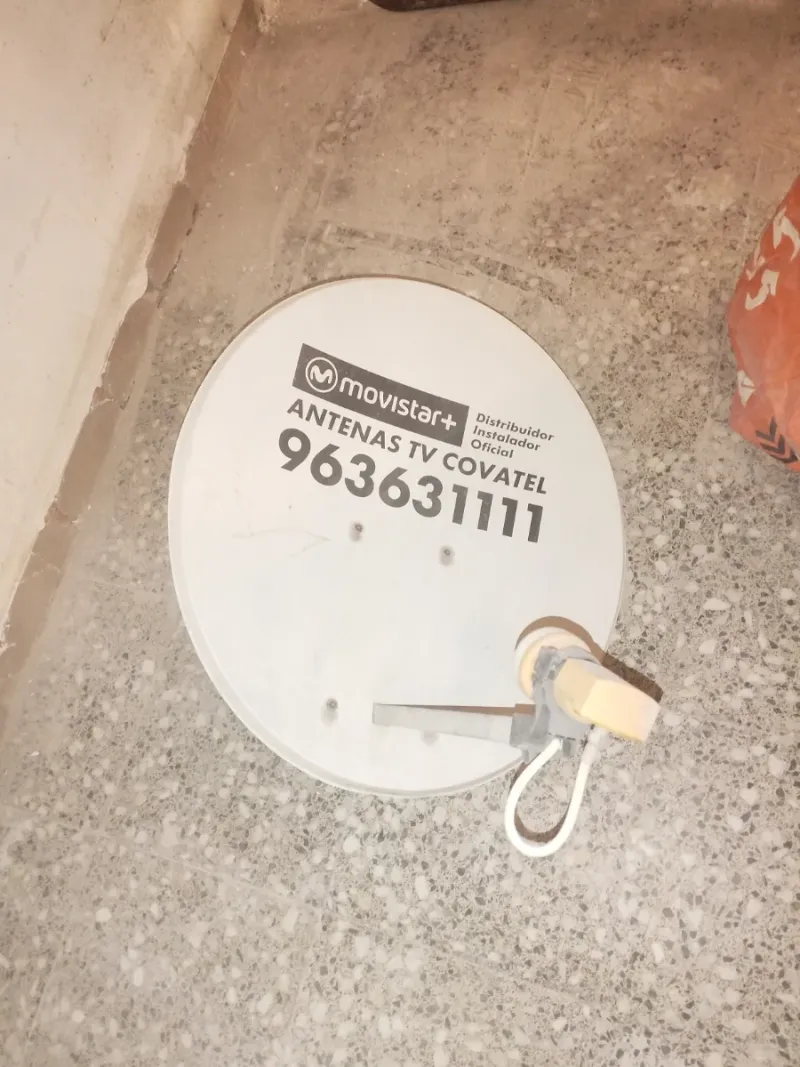 Antena Parabólica Movistar+