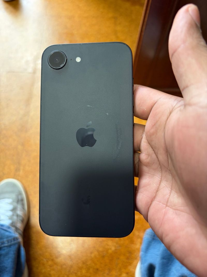 iPhone 16e 128gb afbeelding 4
