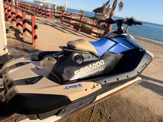 Sea-Doo Spark Trixx 2025 – 58h – Muy cuidada