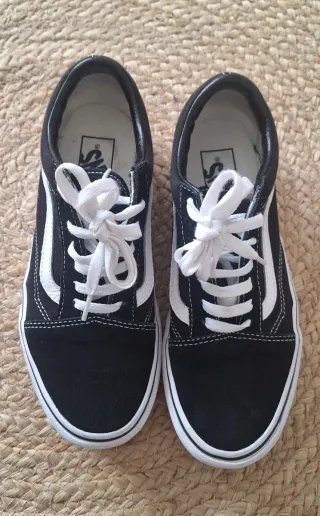 Zapatillas Vans Mujer Negras y Blancas