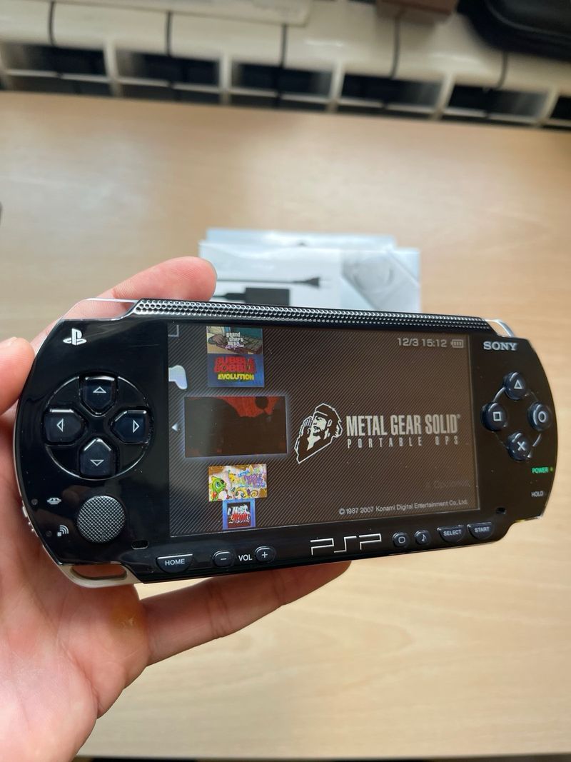 PSP Negra 32GB + Funda + Cargador afbeelding 4