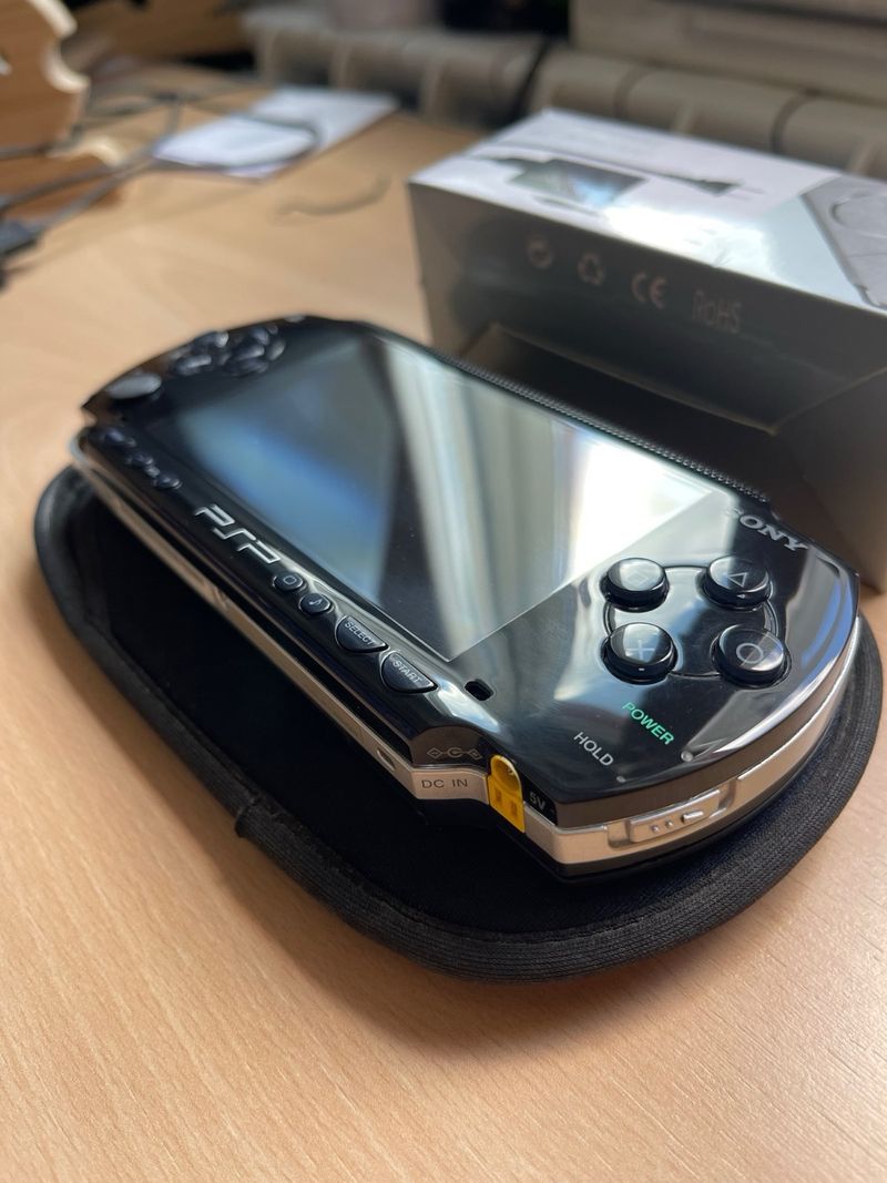 PSP Negra 32GB + Funda + Cargador afbeelding 8