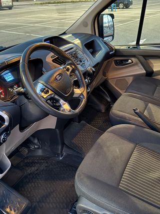 Ford Transit Custom 2.2 Tdci 6 plazas