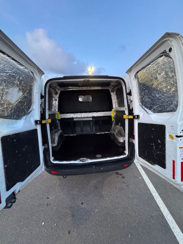 Ford Transit Custom 2.2 Tdci 6 plazas