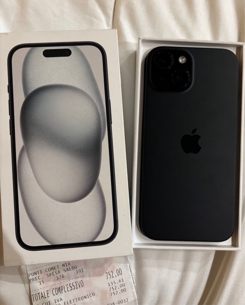 iPhone 15 Nero ancora in garanzia comet