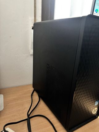 PC Completo: Monitor, Teclado y Webcam